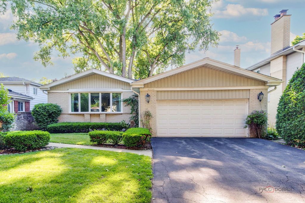 9230 N Major Avenue, Morton Grove, IL 60053