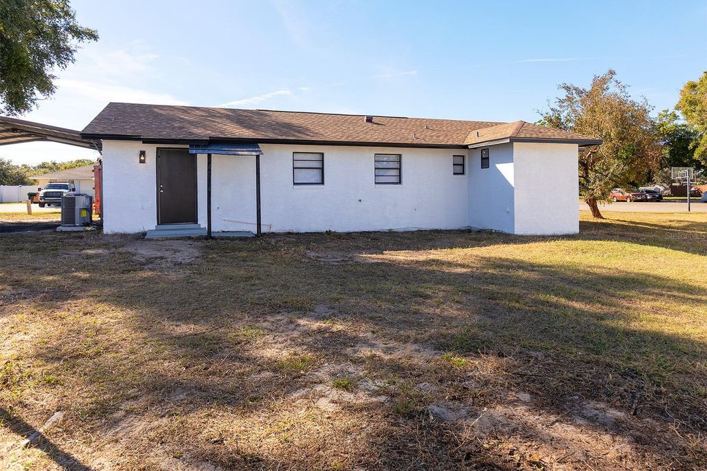 Image 19 of property listing at 1624 VALEVIEW COURT, Apopka, FL 32712