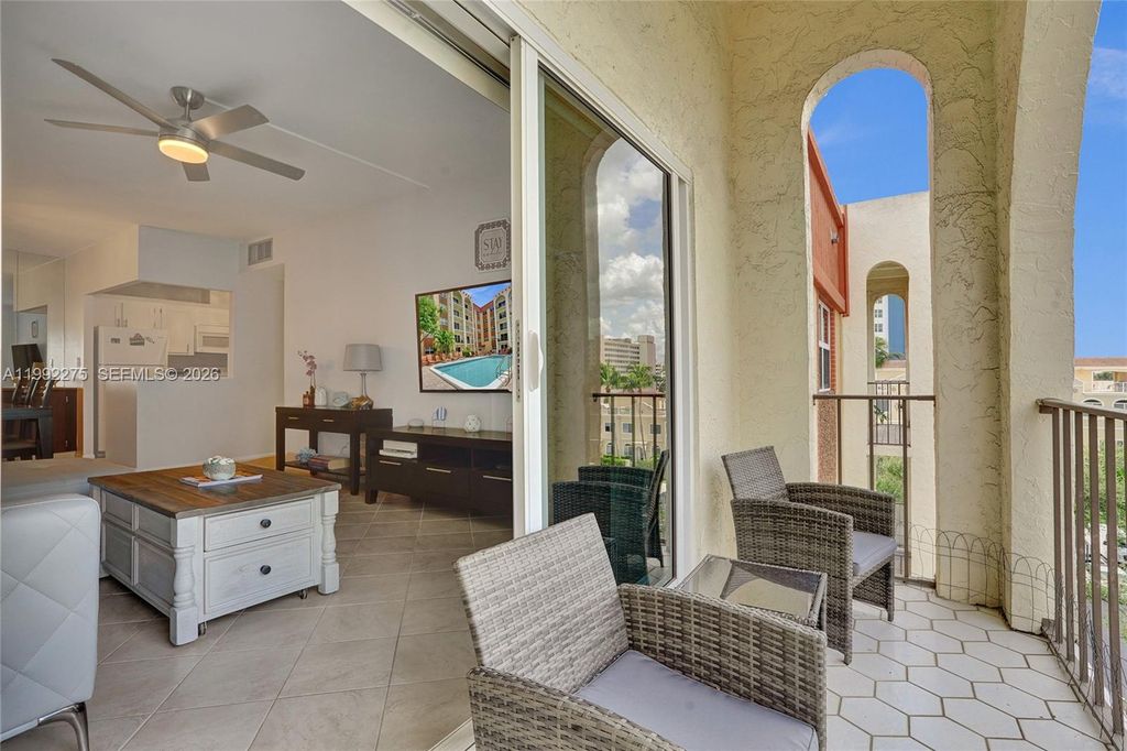 Image 11 of property listing at 400 N Riverside Dr 503, Pompano Beach, FL 33062