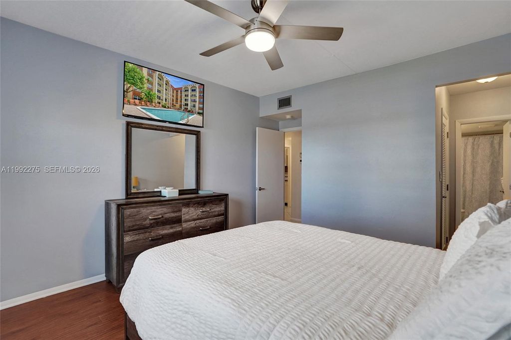 Image 24 of property listing at 400 N Riverside Dr 503, Pompano Beach, FL 33062