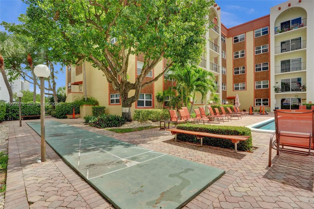 Image 36 of property listing at 400 N Riverside Dr 503, Pompano Beach, FL 33062