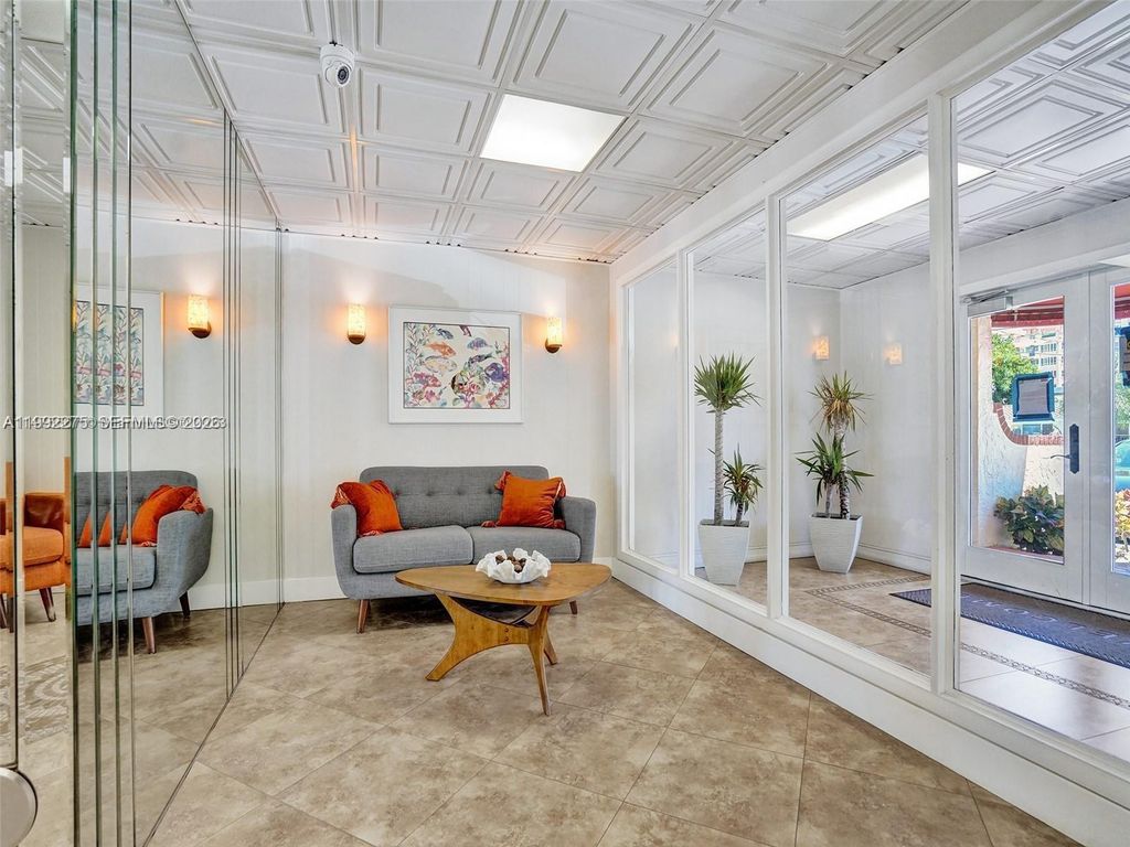 Image 44 of property listing at 400 N Riverside Dr 503, Pompano Beach, FL 33062