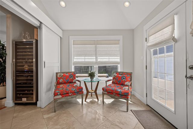 1530 Sue Barnett Drive, Houston, TX 77018