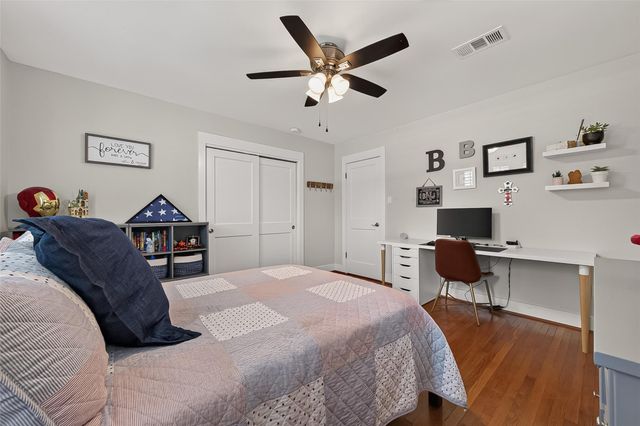 1530 Sue Barnett Drive, Houston, TX 77018
