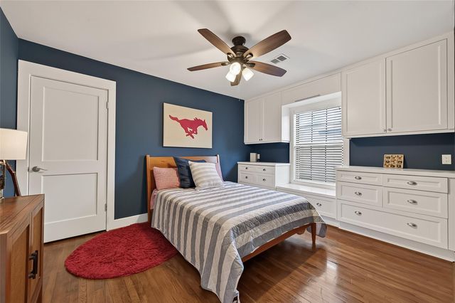 1530 Sue Barnett Drive, Houston, TX 77018