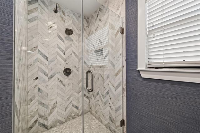 1530 Sue Barnett Drive, Houston, TX 77018
