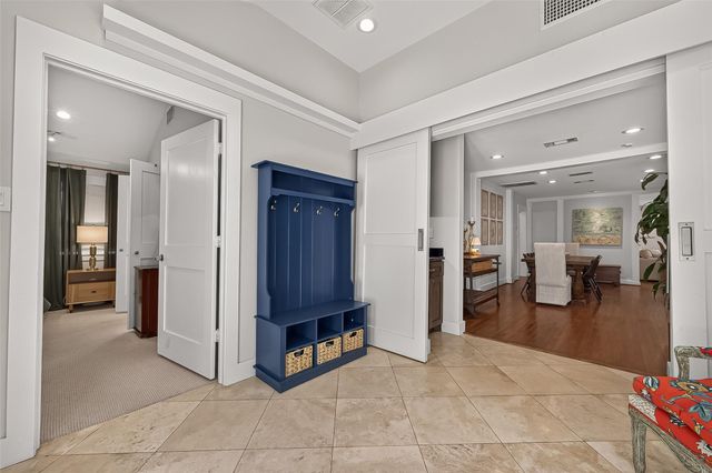 1530 Sue Barnett Drive, Houston, TX 77018