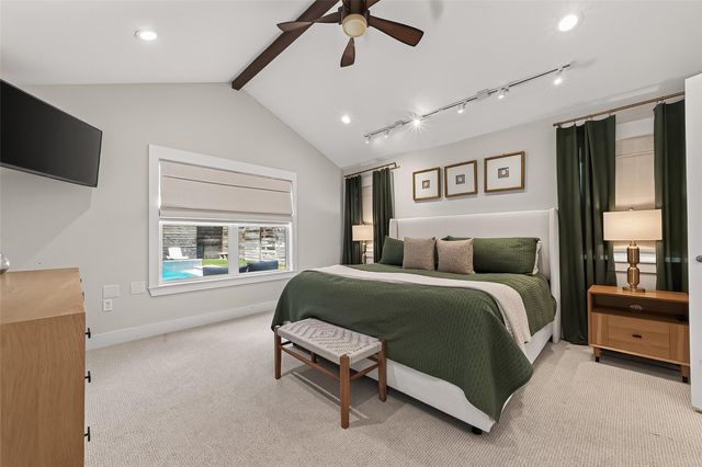 1530 Sue Barnett Drive, Houston, TX 77018
