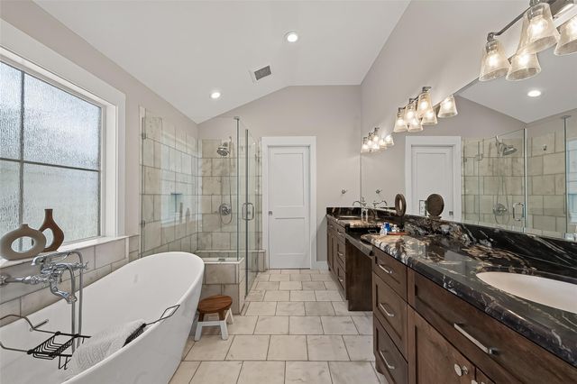 1530 Sue Barnett Drive, Houston, TX 77018