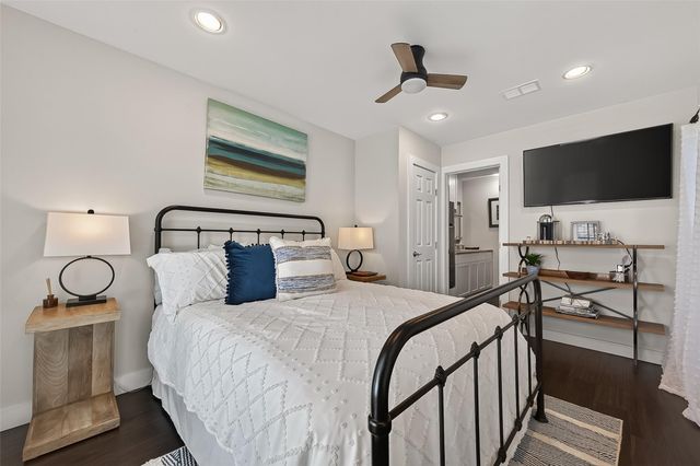 1530 Sue Barnett Drive, Houston, TX 77018