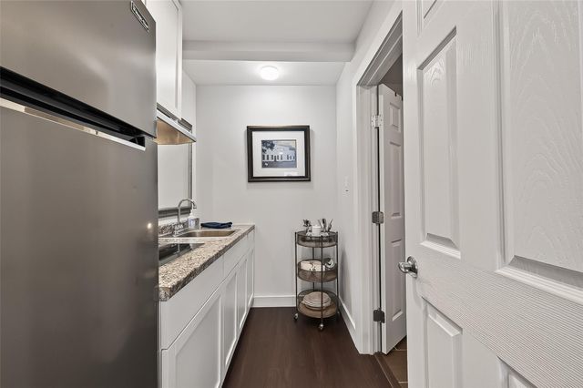 1530 Sue Barnett Drive, Houston, TX 77018