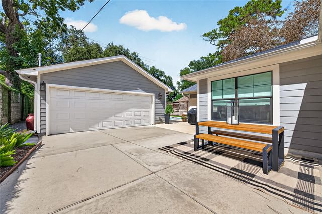 1530 Sue Barnett Drive, Houston, TX 77018