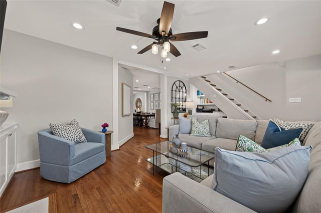 1530 Sue Barnett Drive, Houston, TX 77018