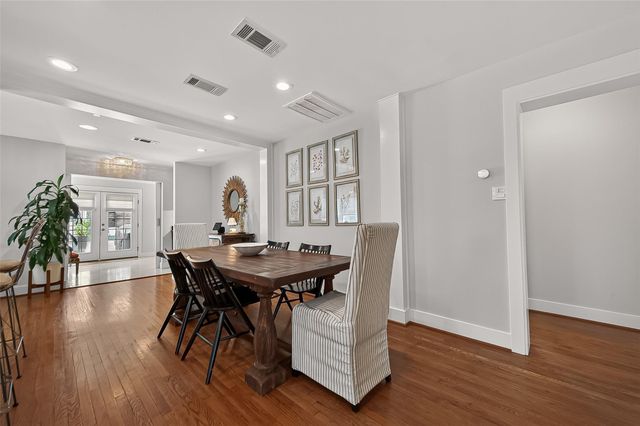 1530 Sue Barnett Drive, Houston, TX 77018