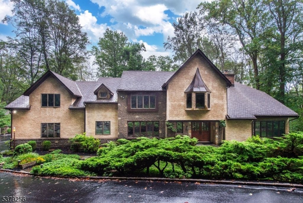 133 Rippling Brook Way, Bernardsville Boro, NJ 07924