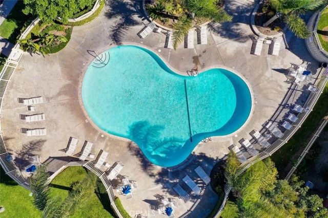 7946 Waterfall Circle, Huntington Beach, CA 92648