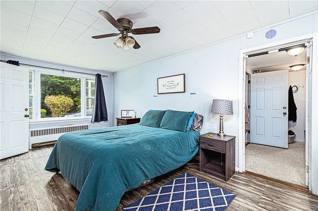 28 Bakers Creek Road, Warwick, RI 02886