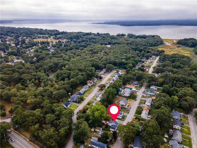 28 Bakers Creek Road, Warwick, RI 02886