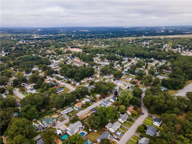 28 Bakers Creek Road, Warwick, RI 02886