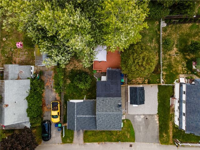 28 Bakers Creek Road, Warwick, RI 02886