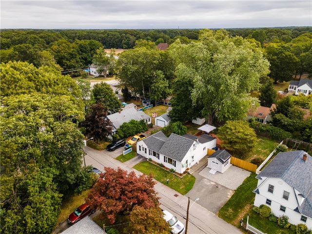 28 Bakers Creek Road, Warwick, RI 02886