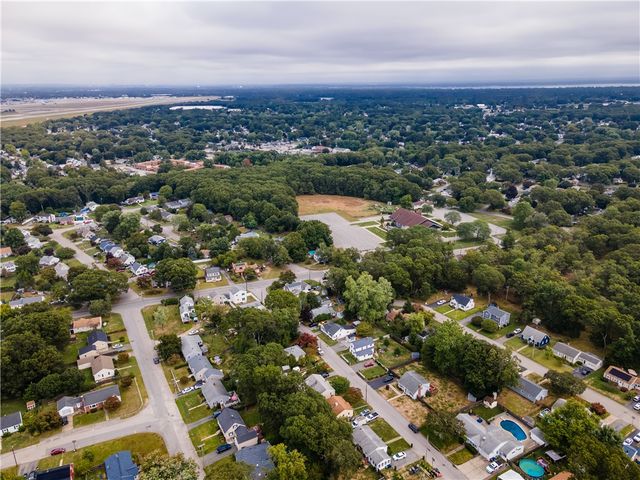 28 Bakers Creek Road, Warwick, RI 02886