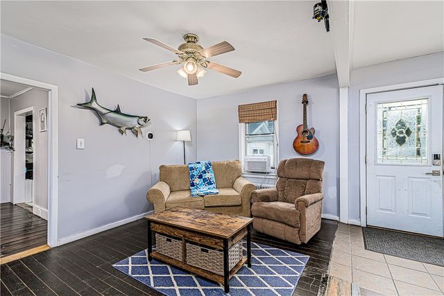 28 Bakers Creek Road, Warwick, RI 02886