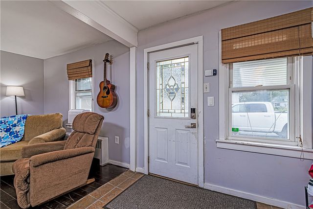 28 Bakers Creek Road, Warwick, RI 02886