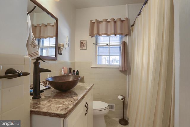 2102 PARKSIDE RD, Camp Hill, PA 17011