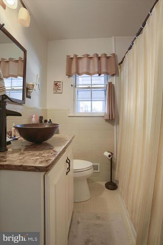 2102 PARKSIDE RD, Camp Hill, PA 17011