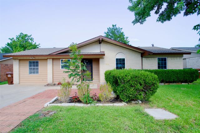 2708 N Avenue, Plano, TX 75074