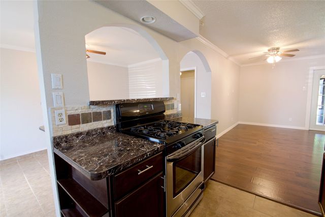 2708 N Avenue, Plano, TX 75074
