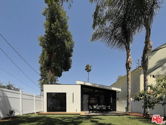 4631 Norwich Avenue, Sherman Oaks, CA 91403
