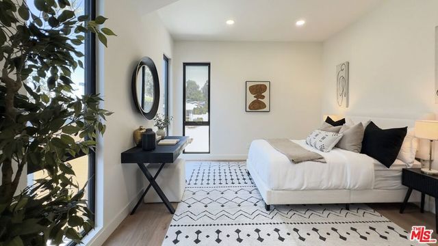 4631 Norwich Avenue, Sherman Oaks, CA 91403