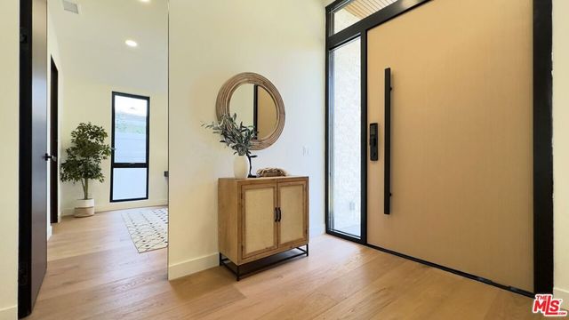 4631 Norwich Avenue, Sherman Oaks, CA 91403