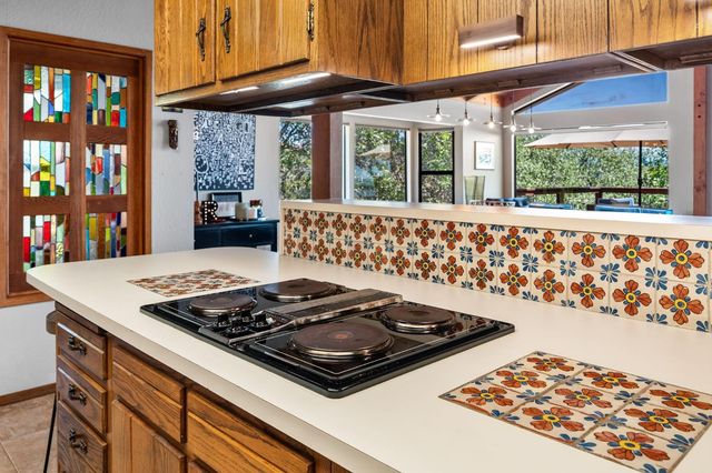 1051 Sandalwood Dr, Murphys, CA 95247
