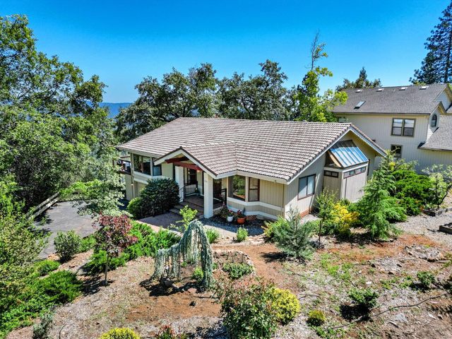 1051 Sandalwood Dr, Murphys, CA 95247