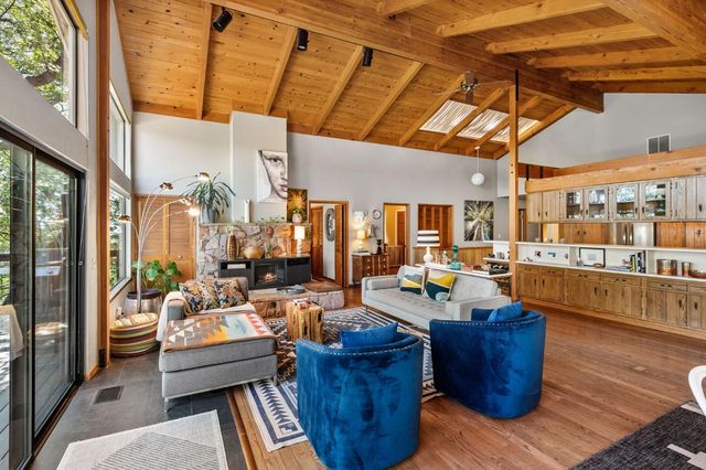 1051 Sandalwood Dr, Murphys, CA 95247