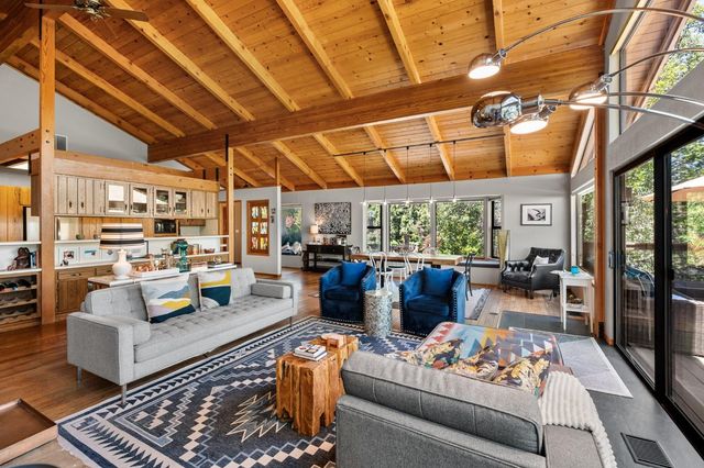 1051 Sandalwood Dr, Murphys, CA 95247