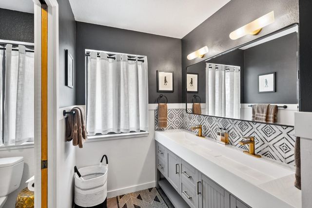 1051 Sandalwood Dr, Murphys, CA 95247