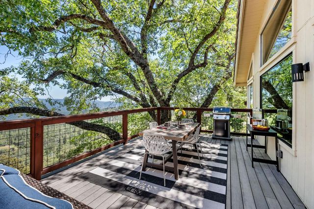 1051 Sandalwood Dr, Murphys, CA 95247