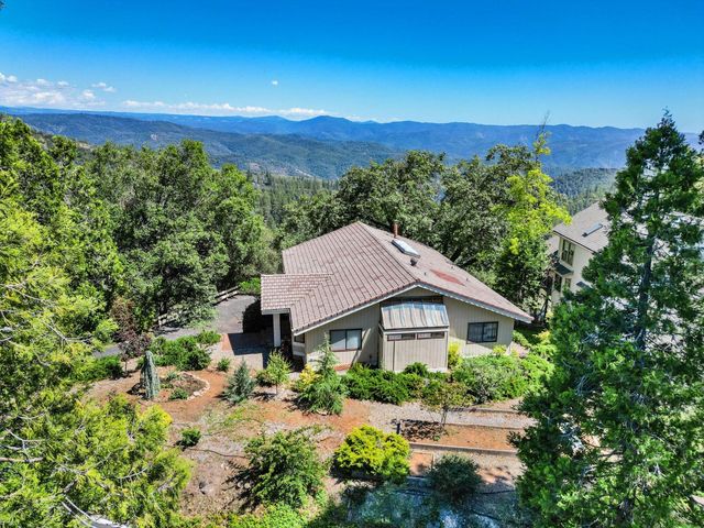 1051 Sandalwood Dr, Murphys, CA 95247