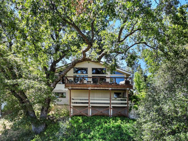1051 Sandalwood Dr, Murphys, CA 95247