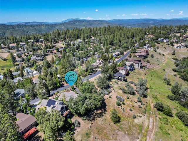 1051 Sandalwood Dr, Murphys, CA 95247