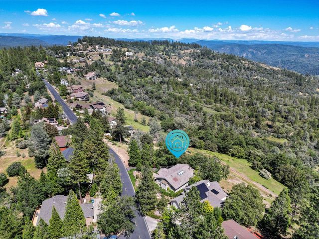 1051 Sandalwood Dr, Murphys, CA 95247