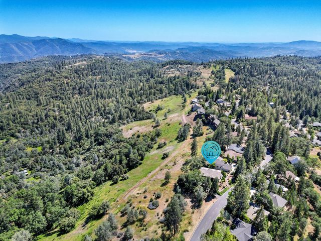 1051 Sandalwood Dr, Murphys, CA 95247