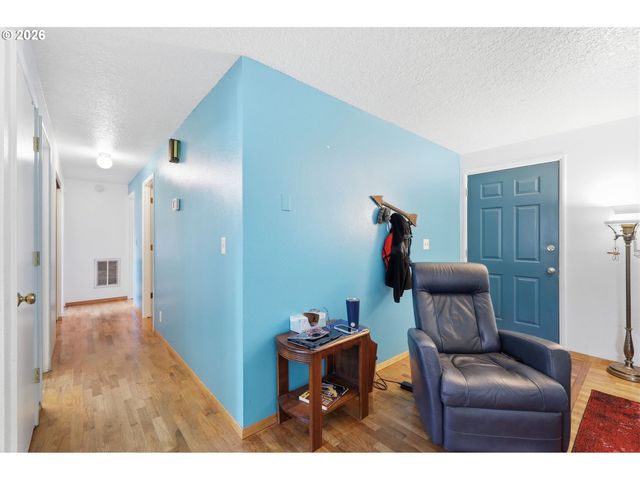 1000 SAVILLE Ave, Eugene, OR 97404