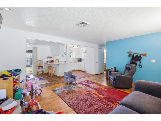 1000 SAVILLE Ave, Eugene, OR 97404