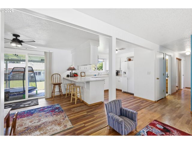 1000 SAVILLE Ave, Eugene, OR 97404
