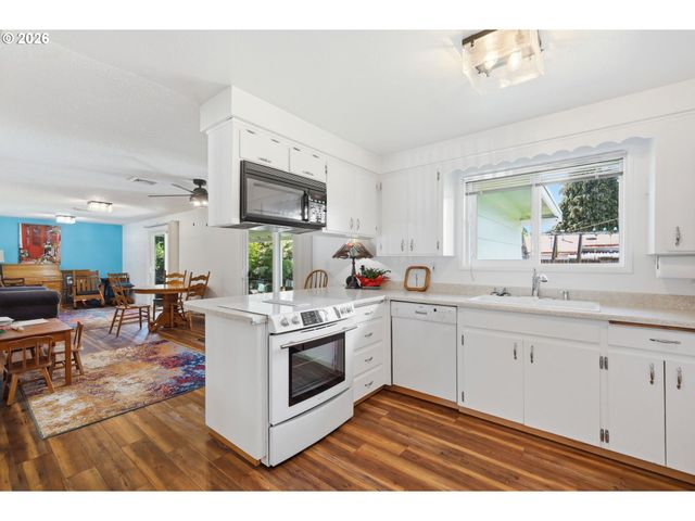 1000 SAVILLE Ave, Eugene, OR 97404